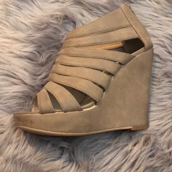 Tan Strappy Wedges - Picture 2 of 3